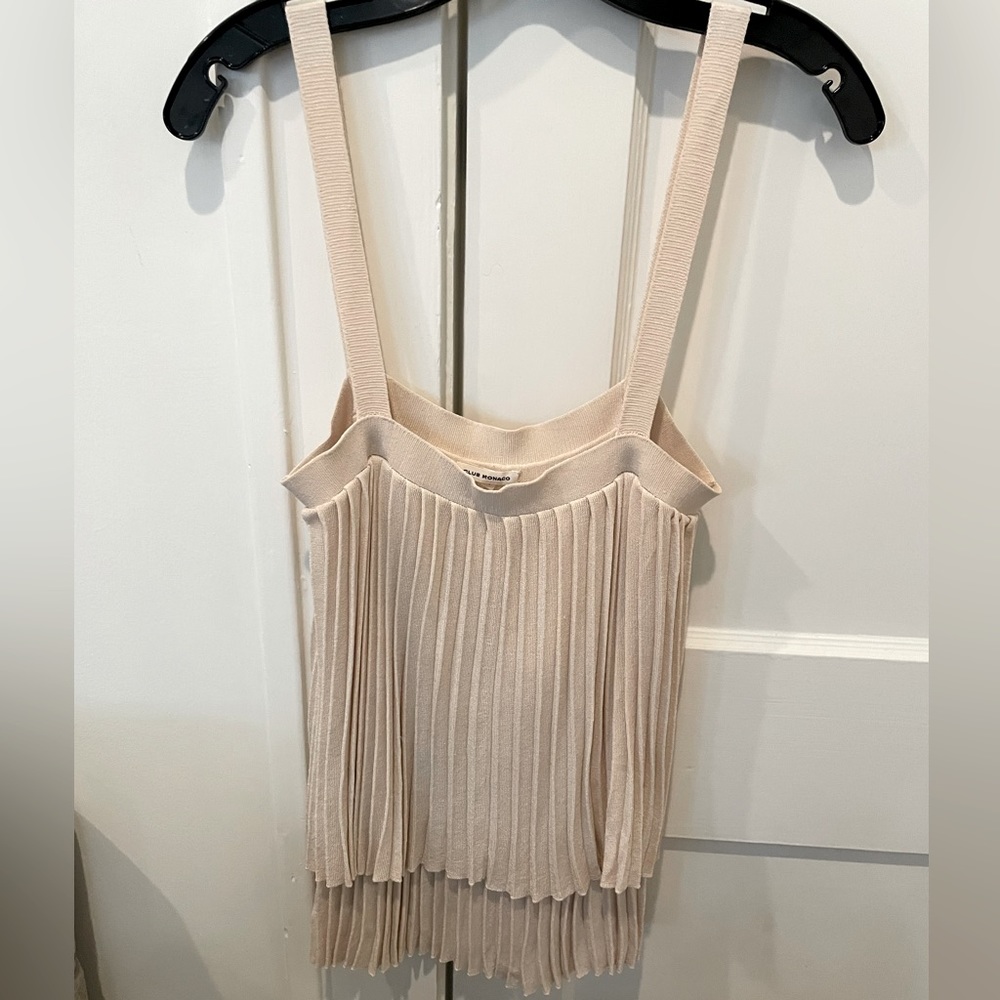 CLUB MONACO BEAUTIFUL TOP!